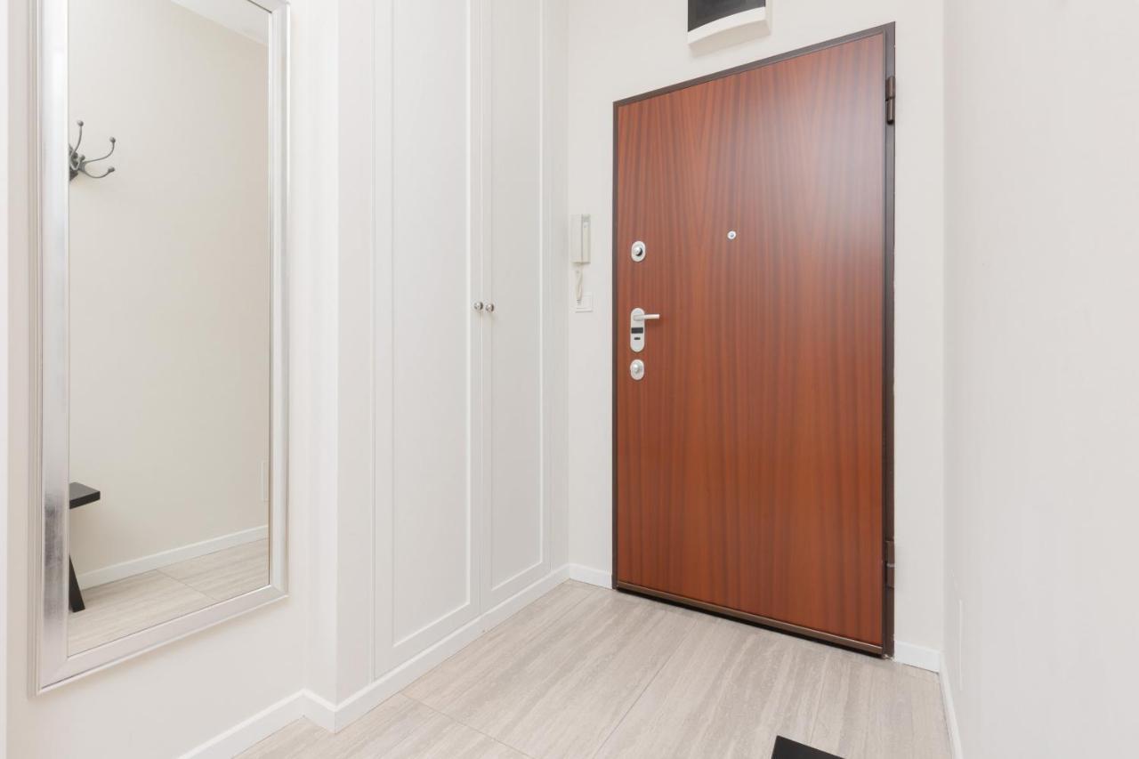 Quiet Apartment Park Edwarda Szymanskiego By Noclegi Renters Warschau Buitenkant foto